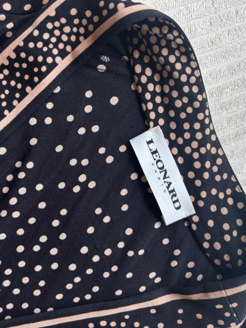 ✨ Leonard Paris Silk Polka Dot Maxi Dress ✨ - Picture 4 of 4
